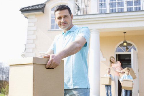 Professional house removals in Dulwich with local moving team and van